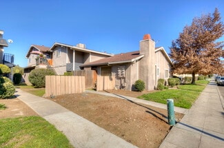 Clovis, CA Apartments - 581 W Ashlan Ave