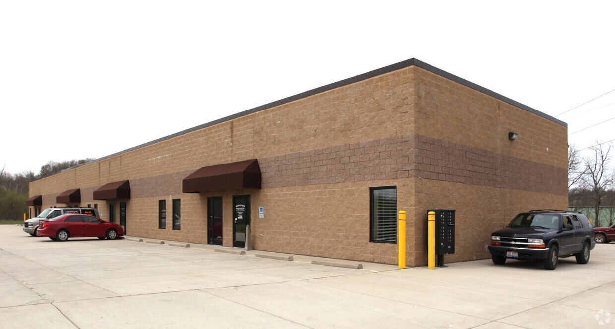 111 Industry Rd, Marietta, OH for Rent