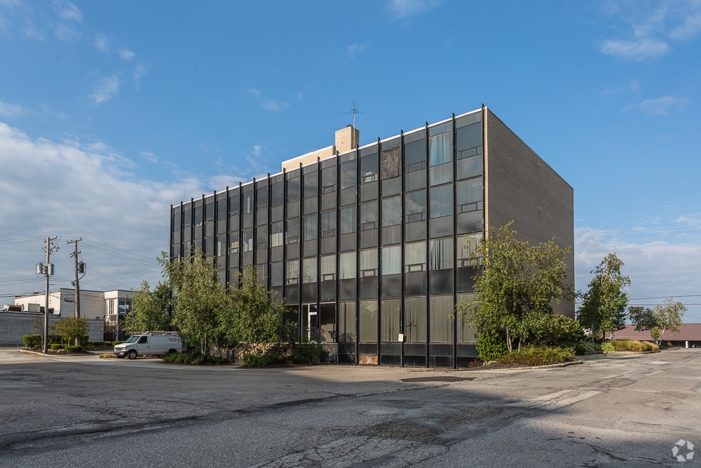 5333 Northfield Rd, Bedford, OH for Sale