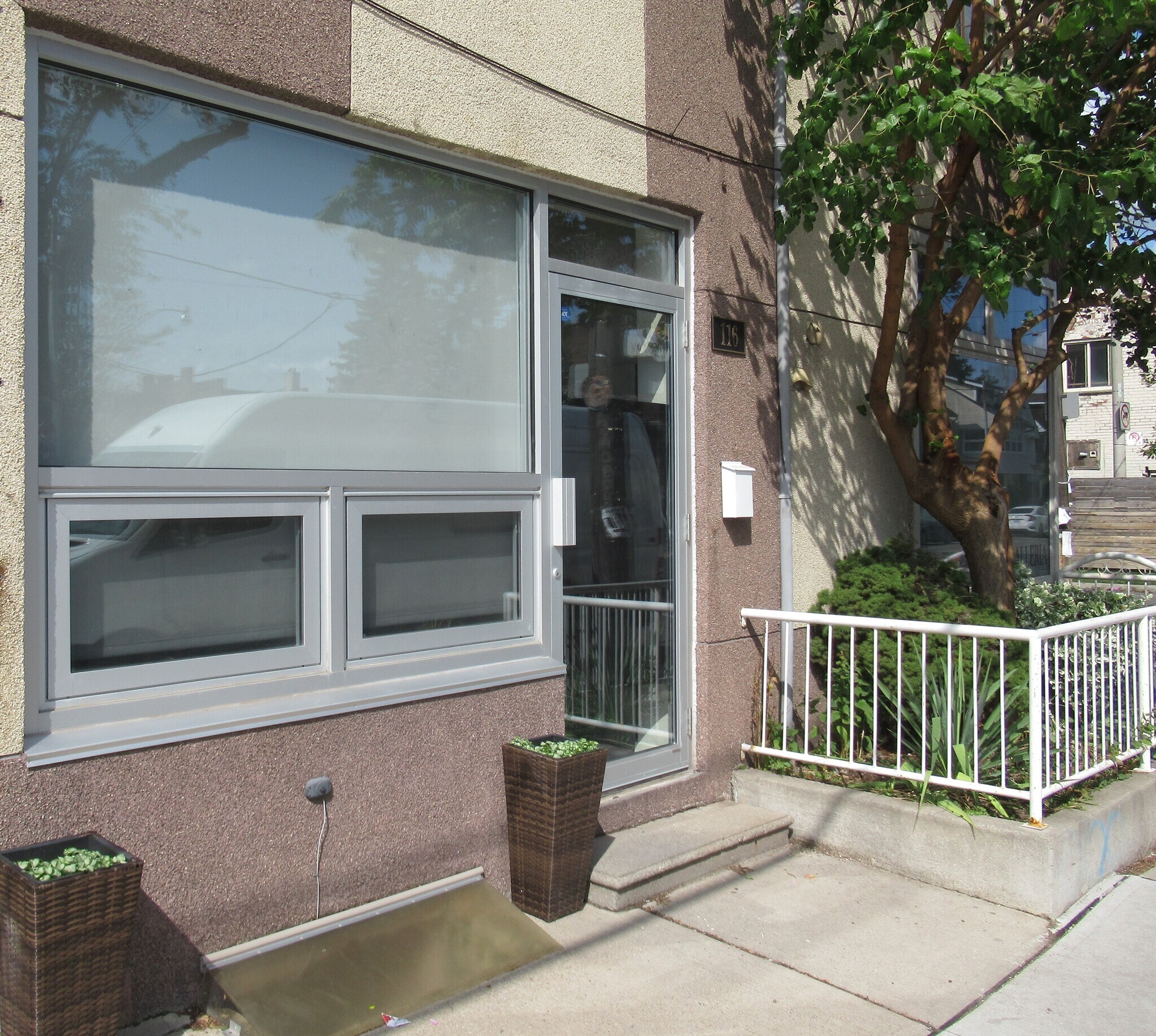 116 Hallam St, Toronto, ON for Rent