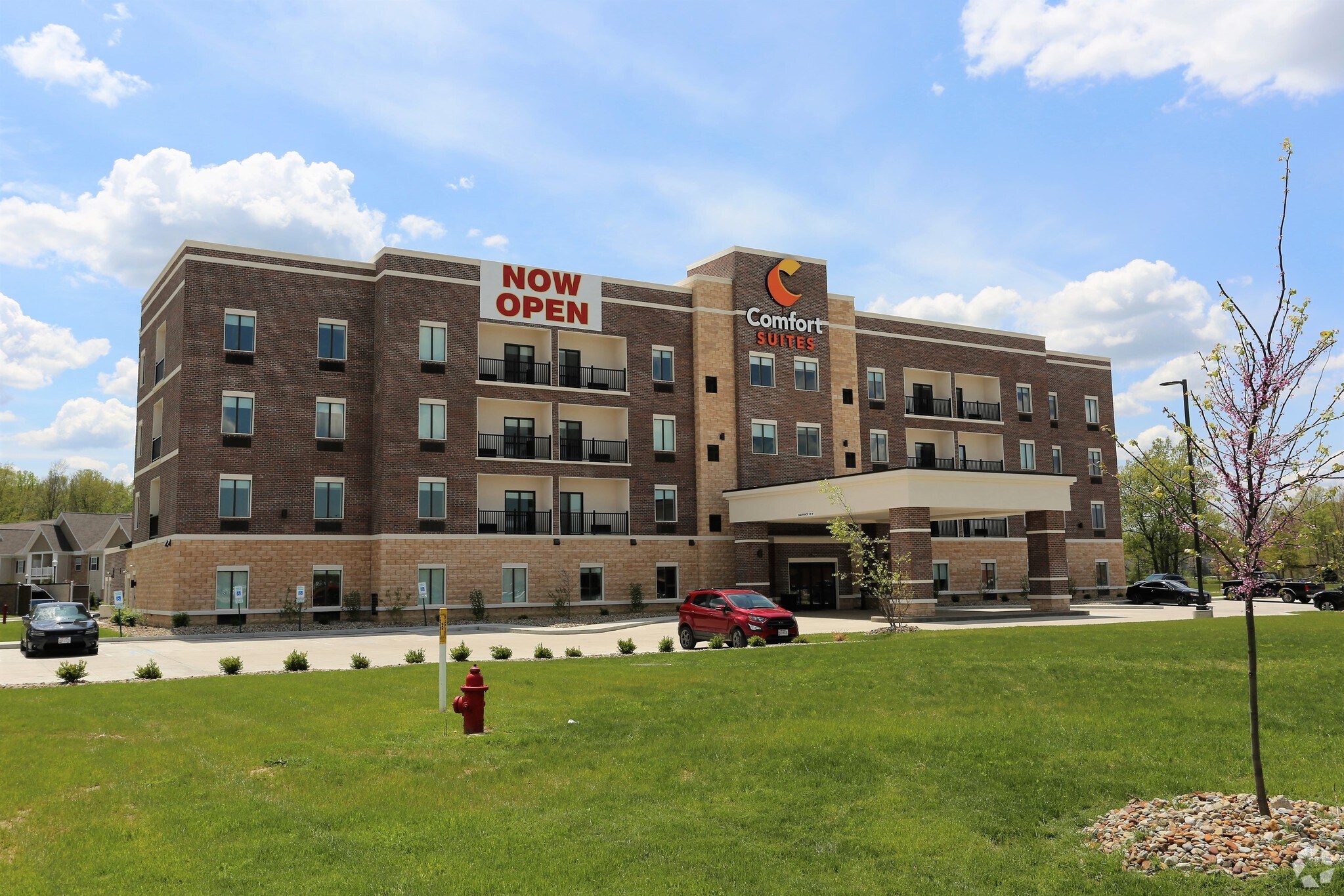 1464 Town Center Blvd Brunswick, OH 44212 Hospitality Property for