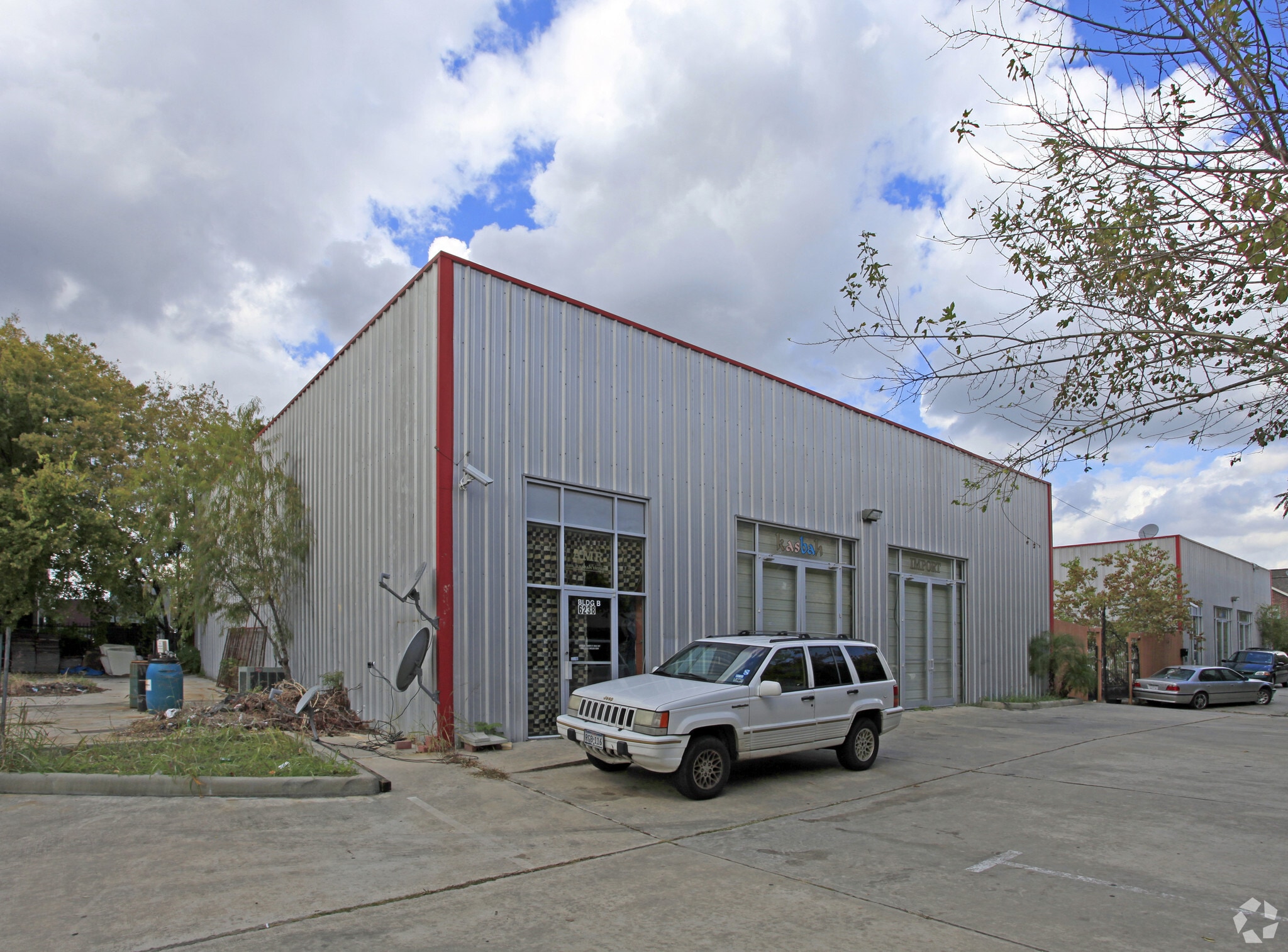6242 Richmond Ave, Houston, TX for Rent