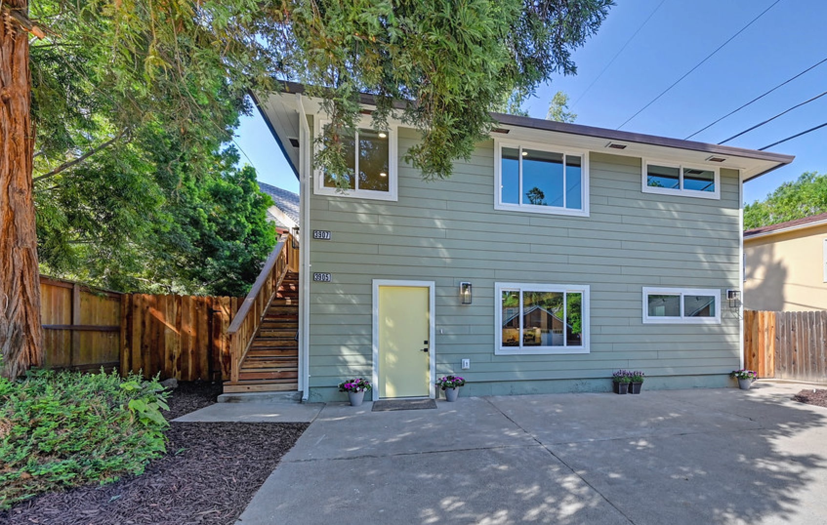 3907 D St, Sacramento, CA for Sale