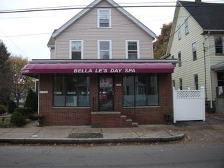Newton, MA Retail - 235 Adams St