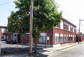 Providence, RI Manufacturing - 297 Dexter St