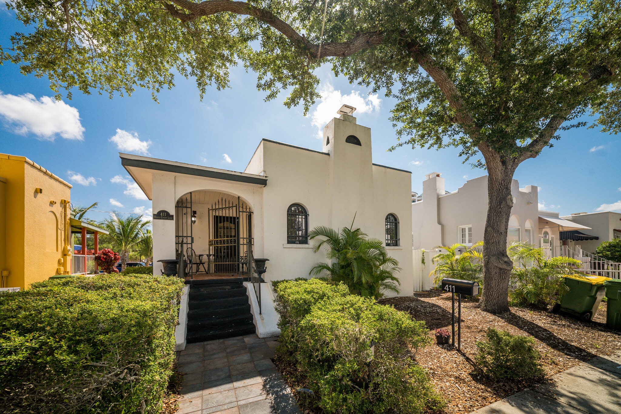 411 Burns Ct, Sarasota, FL for Sale