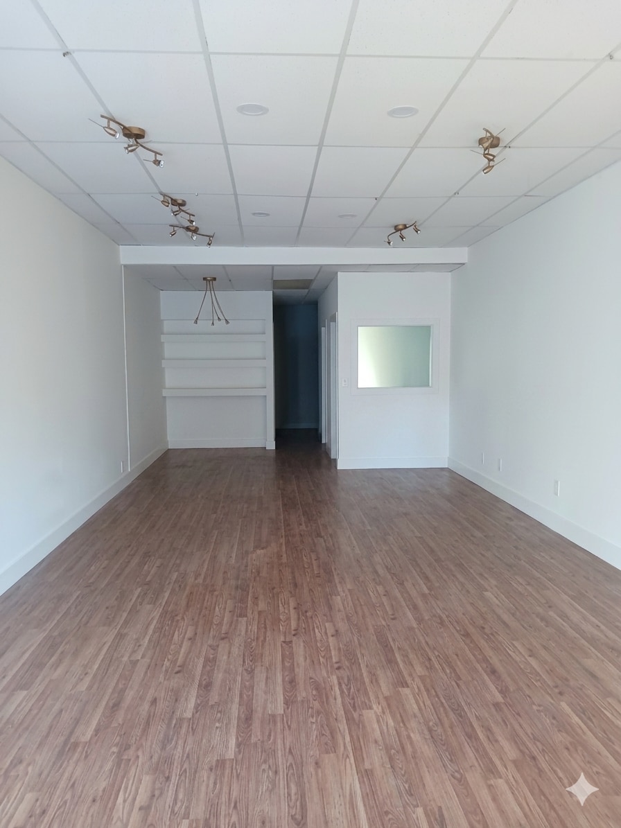 2087-2095 Wantagh Ave, Wantagh, NY for Rent
