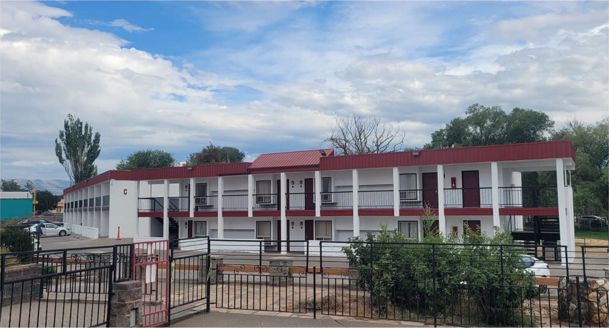 1702 E Main St, Montrose, CO for Sale