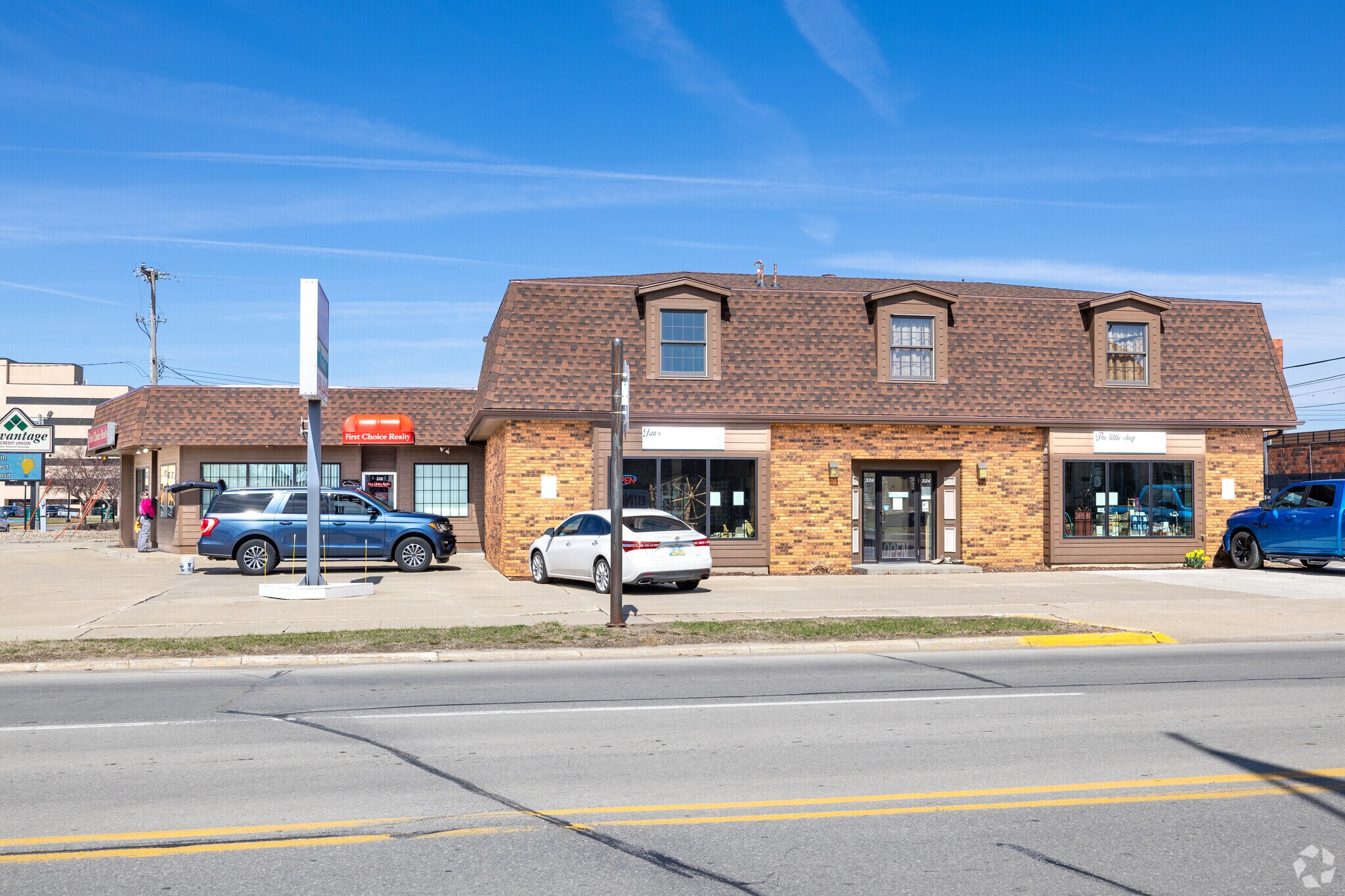 326 1st Ave W, Newton, IA for Rent