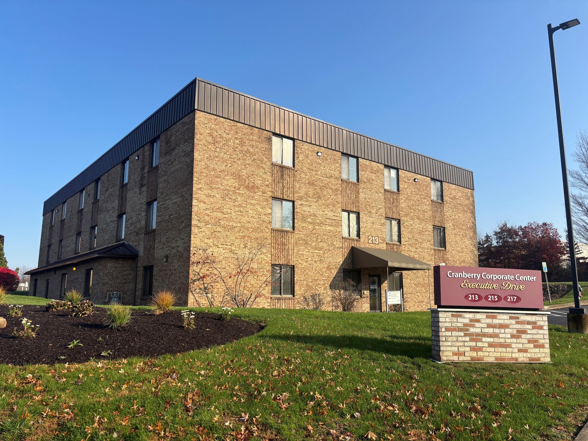 213 Executive Dr, Cranberry, PA for Rent