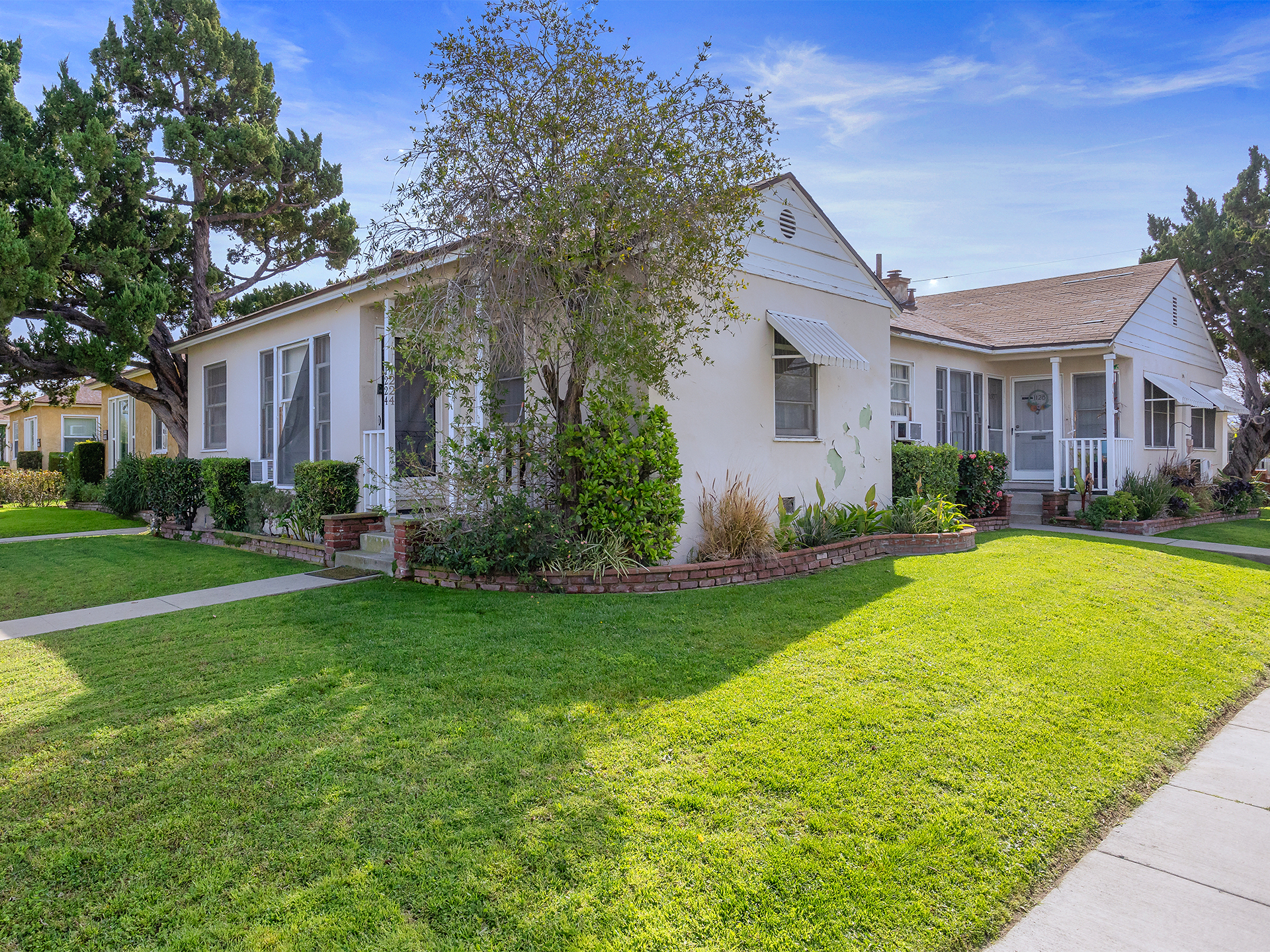 1224 W Victory Blvd, Burbank, CA for Sale