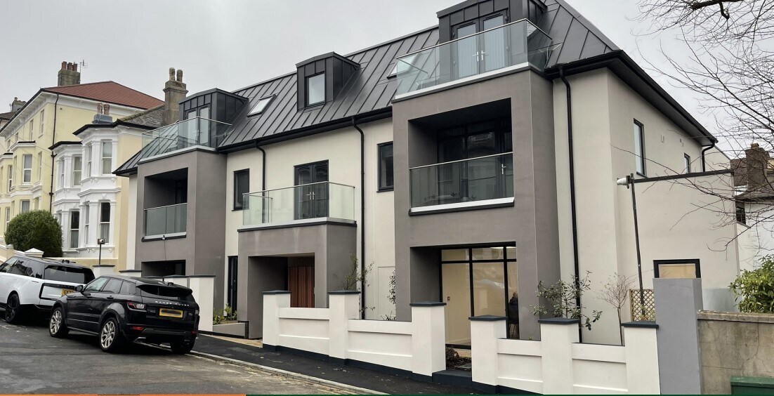 24-25 York Vill, Brighton, ESX for Rent
