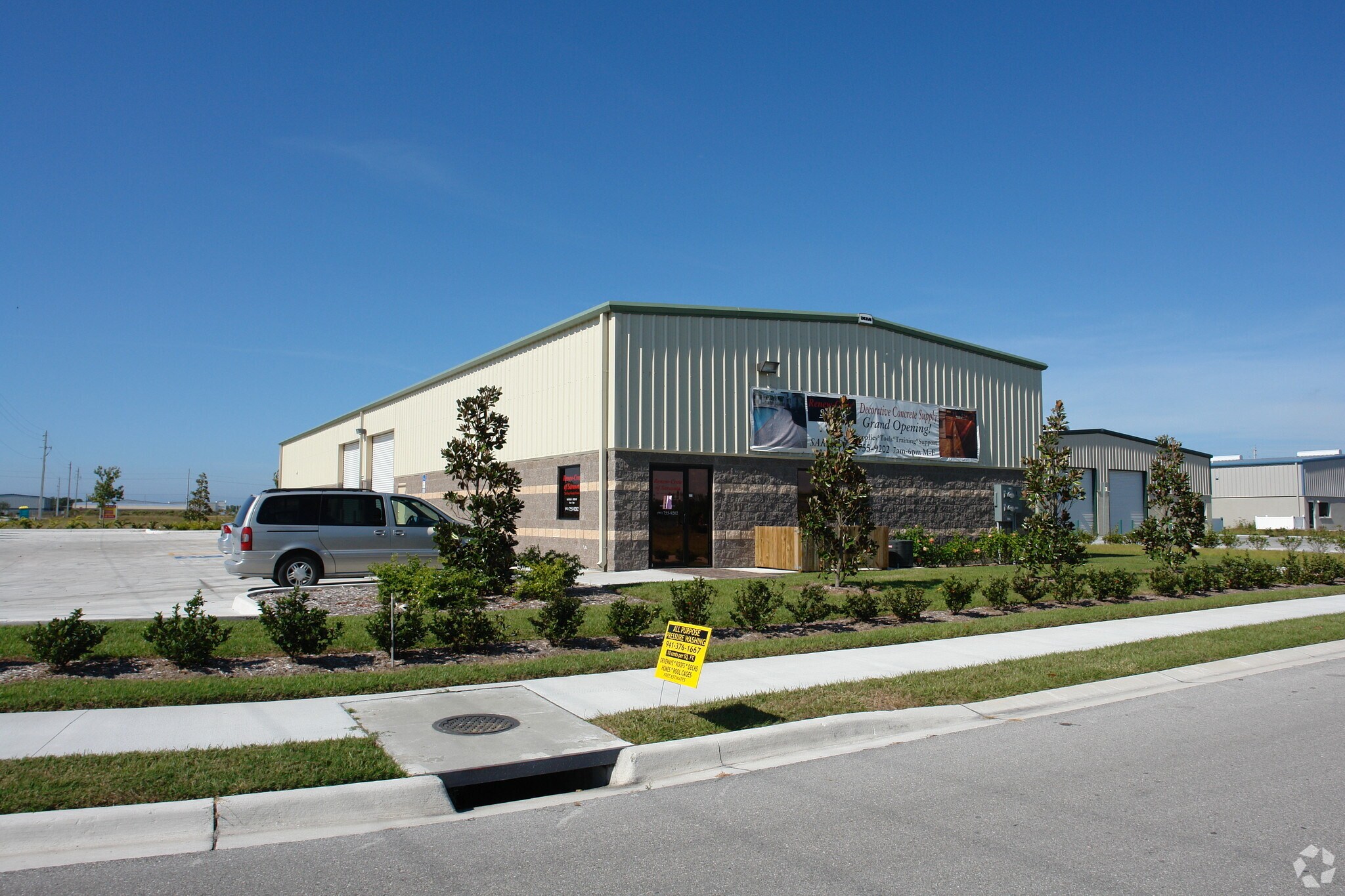 2337-2341 72nd Dr E, Sarasota, FL for Rent