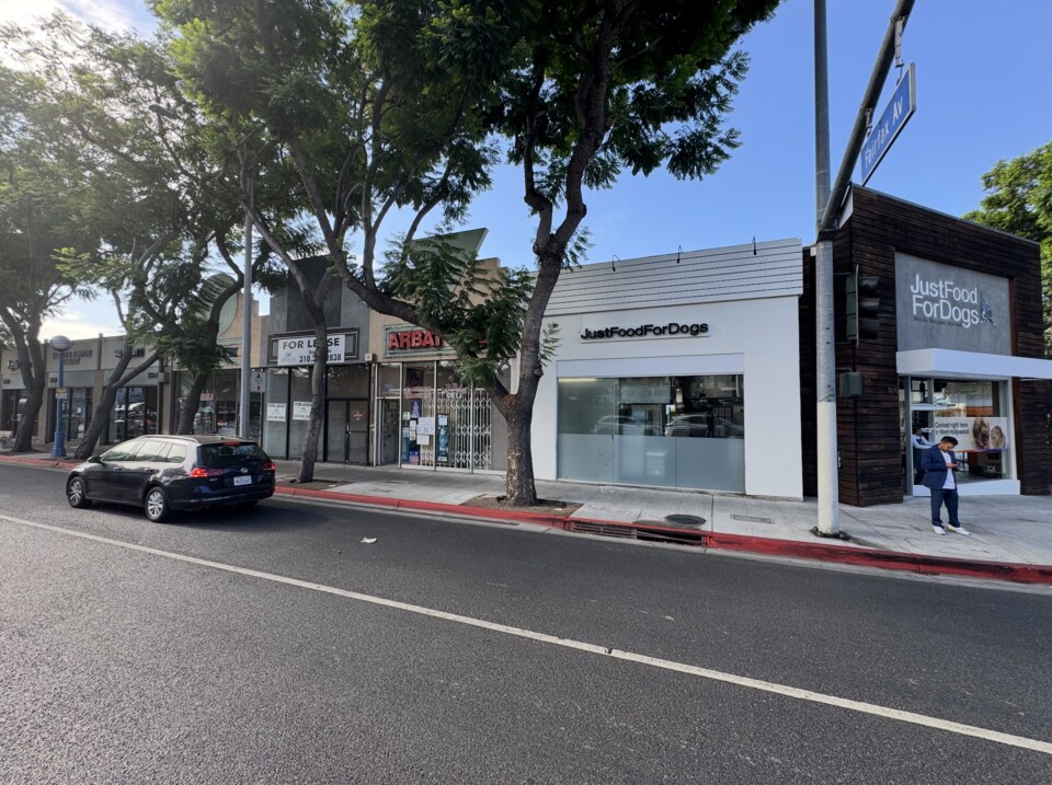 7868 Santa Monica Blvd, West Hollywood, CA for Rent