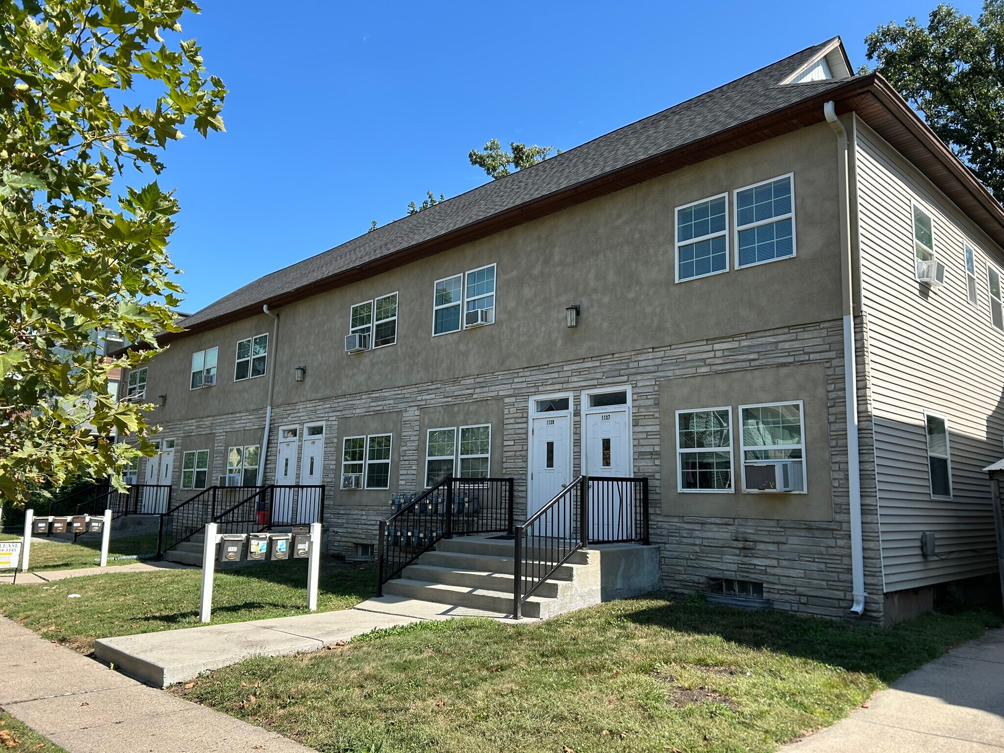 1137 26th St, Des Moines, IA for Sale