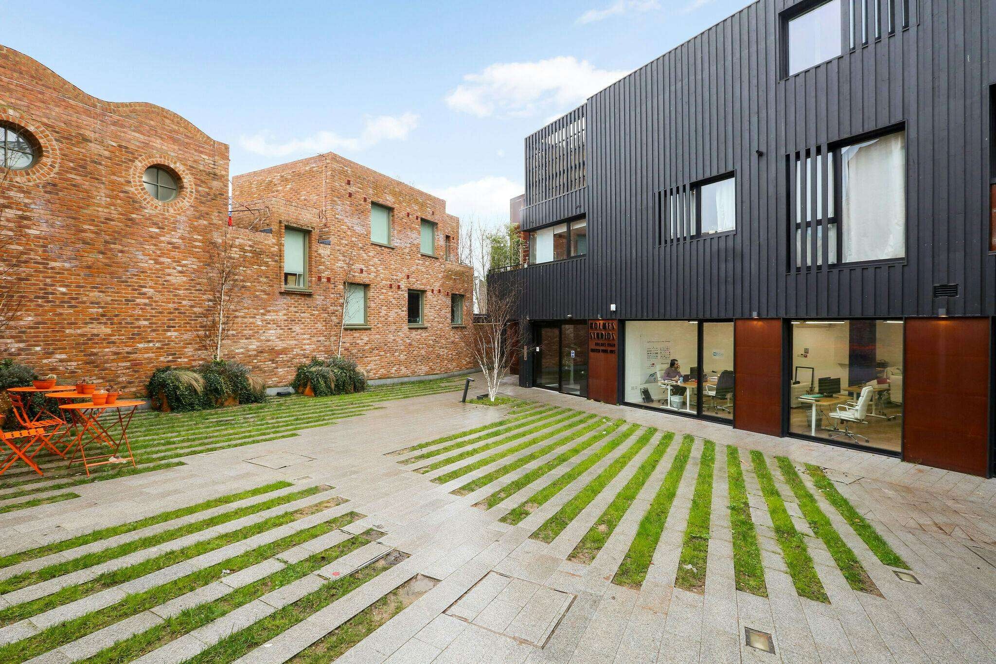 45 Holmes Rd, London, LND for Rent