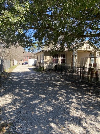 Houston, TX Residential Income - 828 Oak St