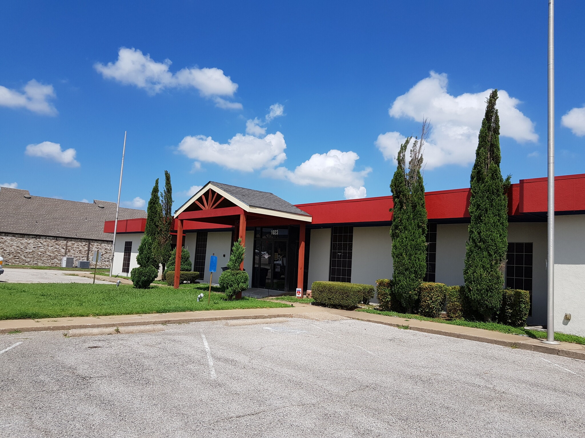 1023 S Greenville Ave, Allen, TX for Rent