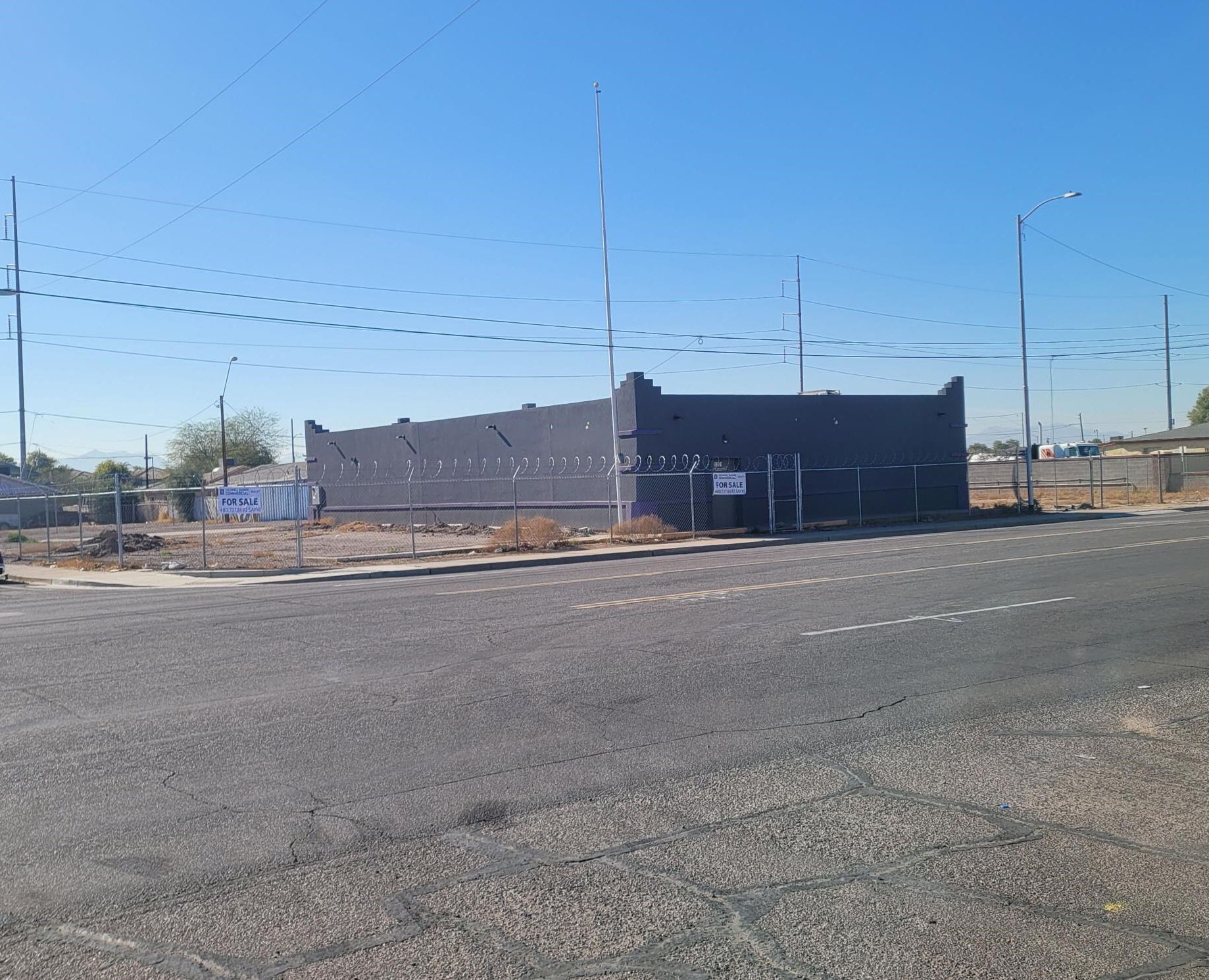 1301 W Grant St, Phoenix, AZ for Sale