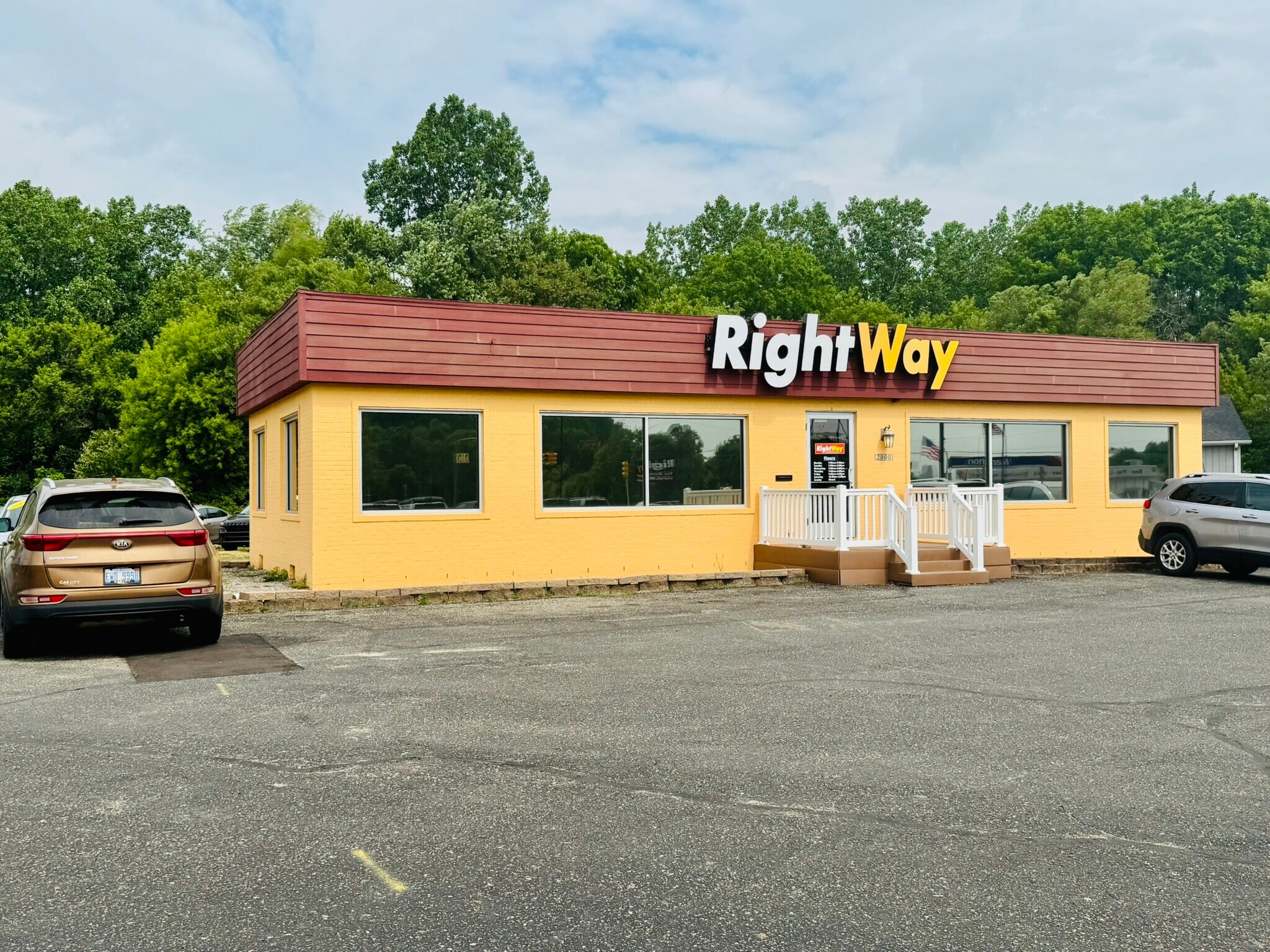 2100 Dickman Rd, Springfield, MI for Sale