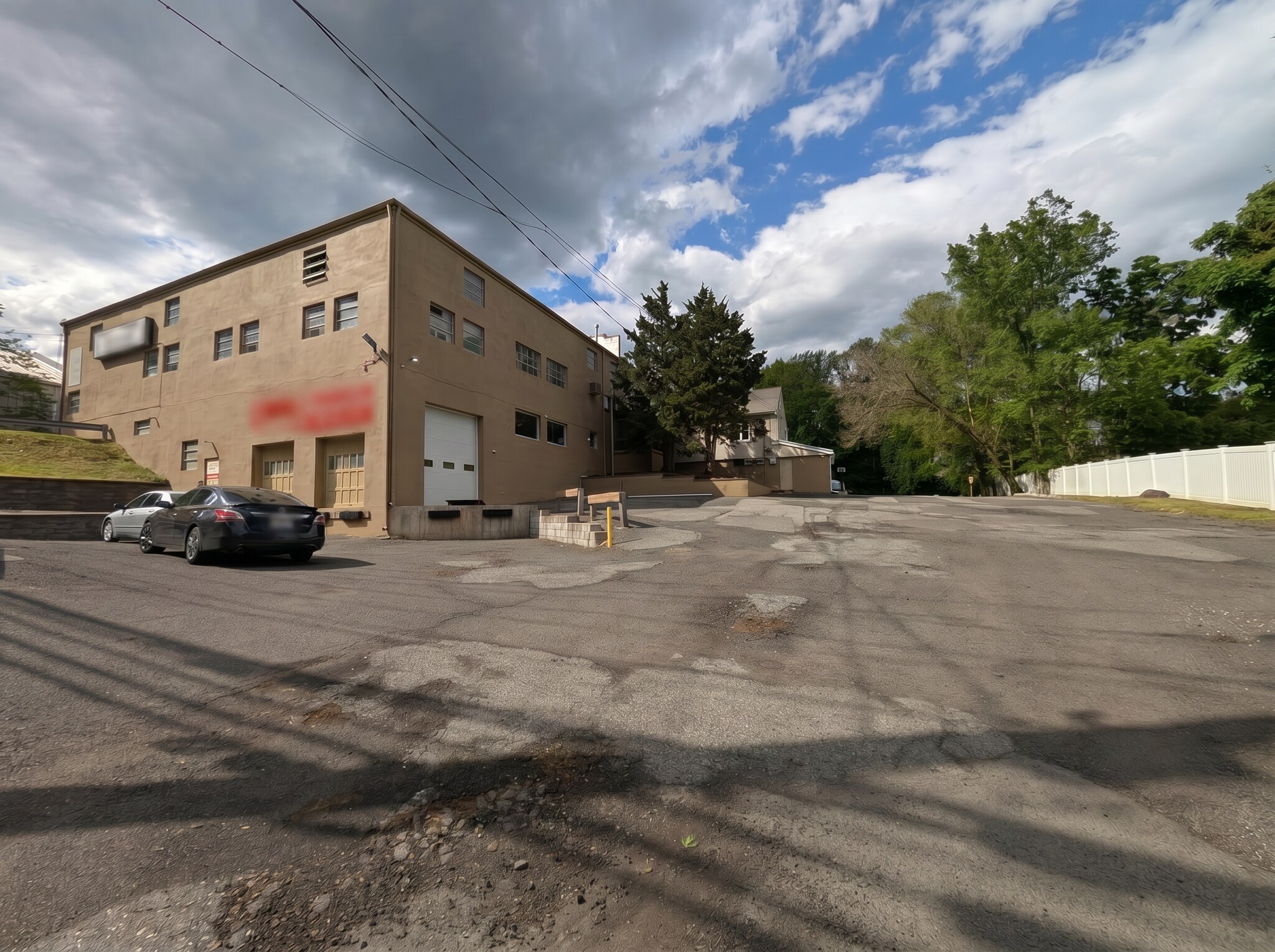 103-105 Pleasant Ave, Upper Saddle River, NJ for Rent