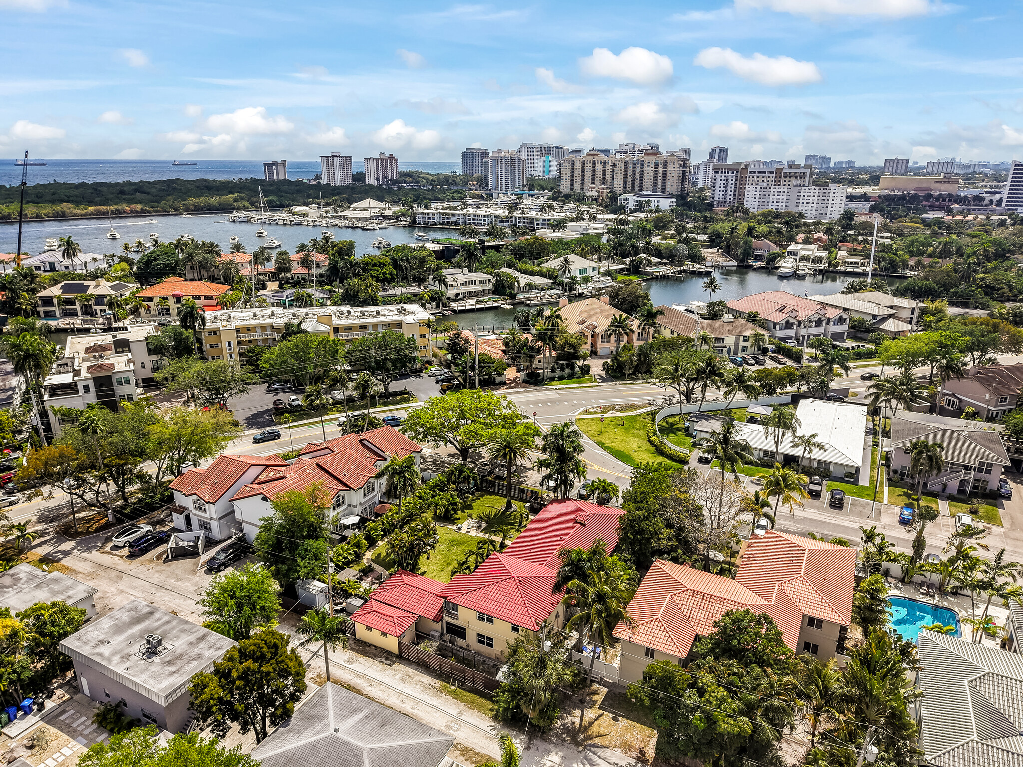 2625 NE 13th Ct, Fort Lauderdale, FL for Sale