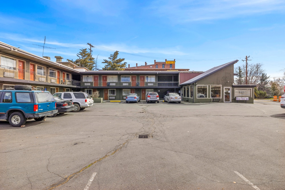 11 Main St, Klamath Falls, OR for Sale