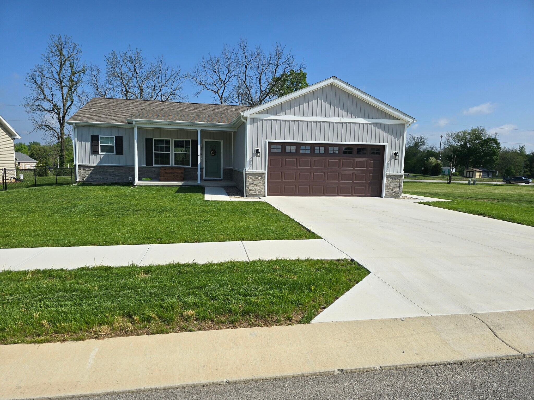 1 Doe Creek Cir, Cloverdale, IN for Sale