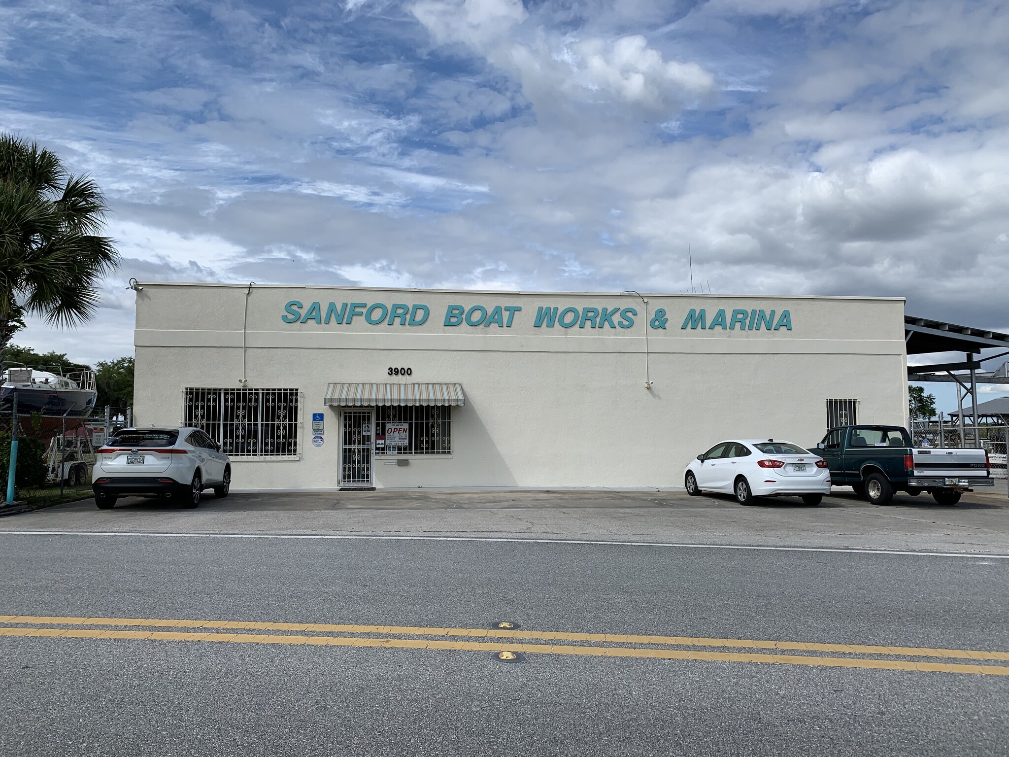 3900 Peninsula Pt, Sanford, FL for Sale