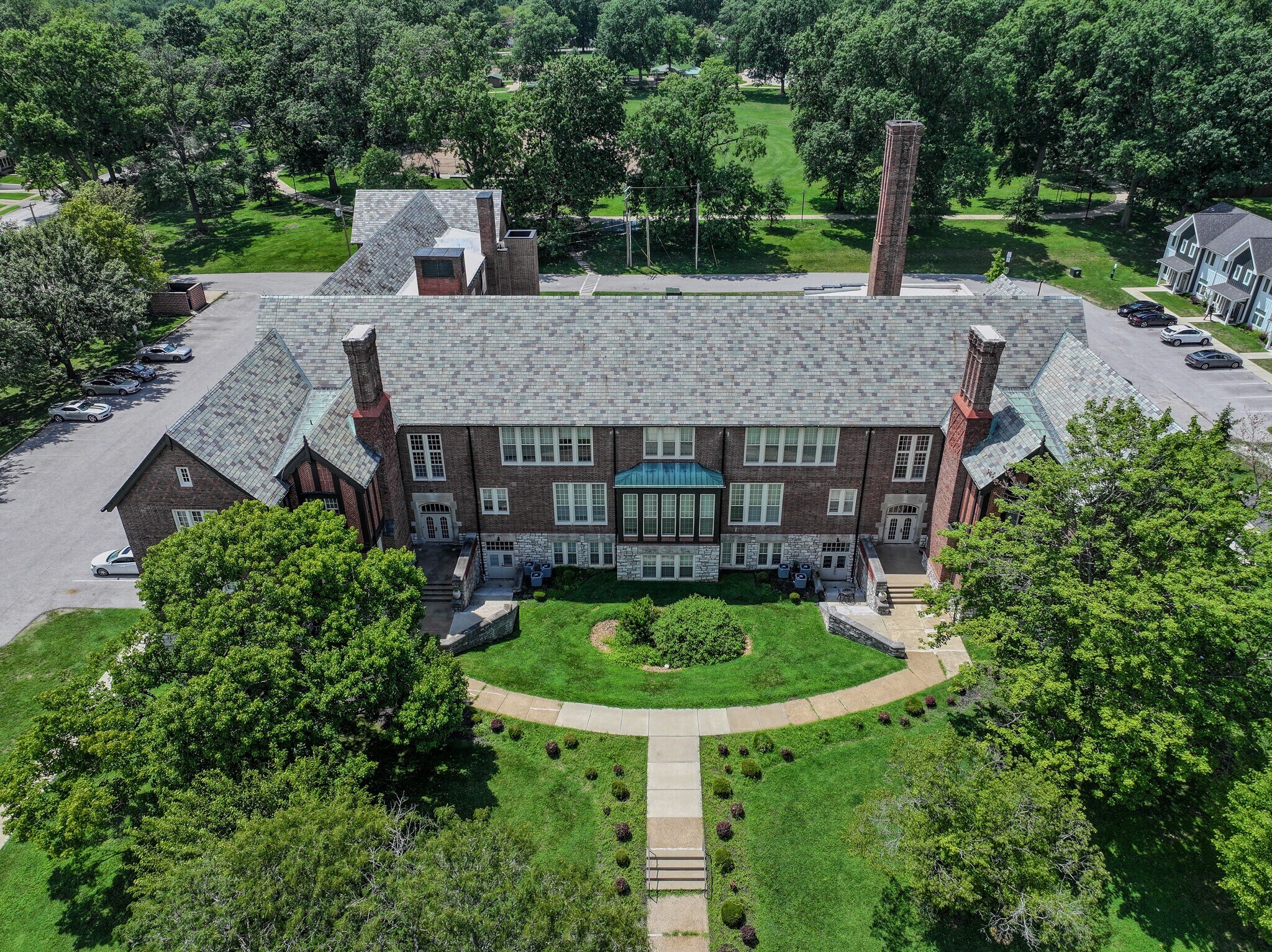 1351 N Hanley Rd, University City, MO for Sale