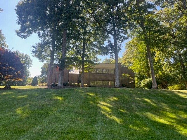 420 Commonwealth Dr, Warrendale, PA for Sale