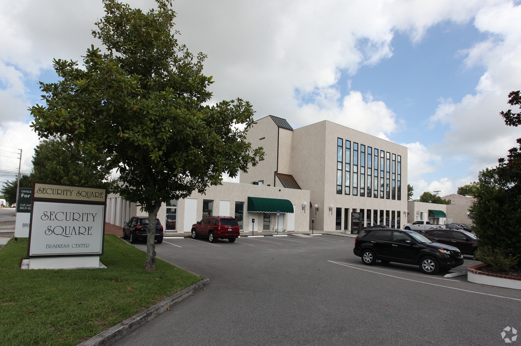 130 Bates Ave SW, Winter Haven, FL for Rent