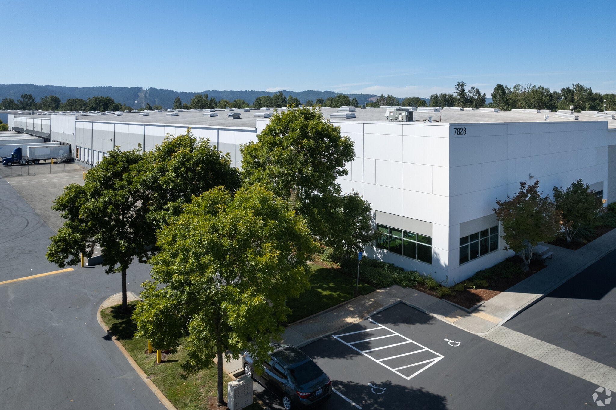 7820-7832 N Leadbetter Rd, Portland, OR for Rent