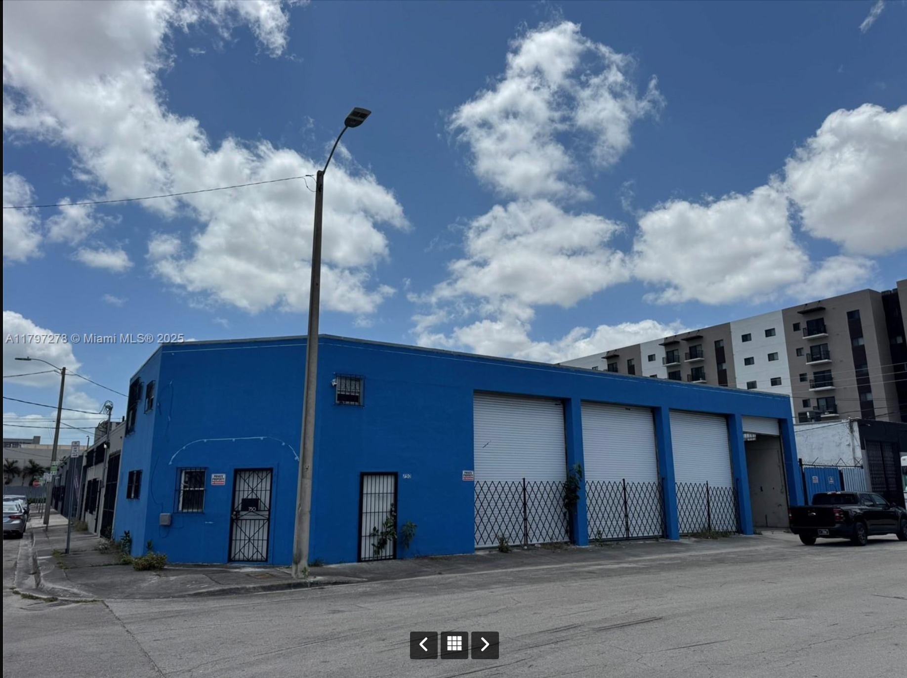 748 NW 24th St, Miami, FL for Sale