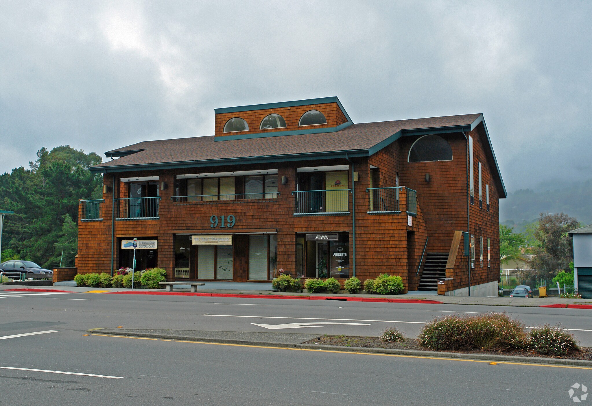 919 Sir Francis Drake Blvd Greenbrae, CA 94904 Office Property for