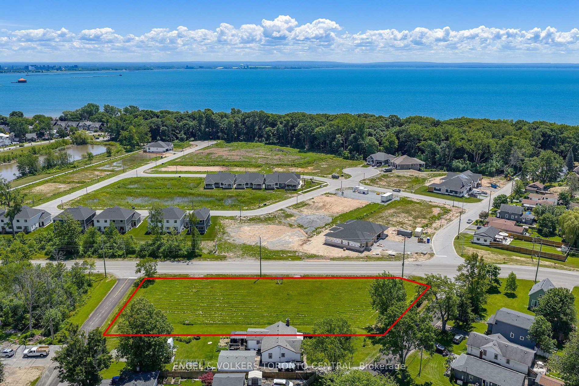 650 Dominion rd, Fort Erie, ON for Sale