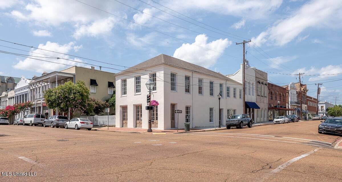 433 Main St, Natchez, MS for Sale