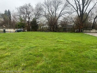 Troy, MI Commercial - 149 E Maple Rd