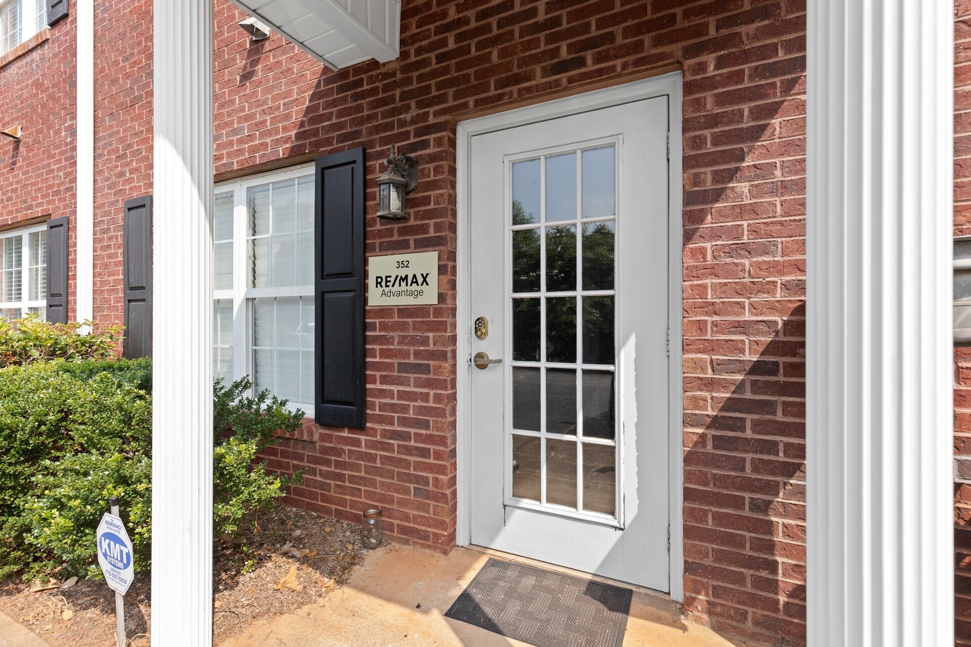 352 Corporate Center Ct Stockbridge, GA 30281 Office Property for Sale on