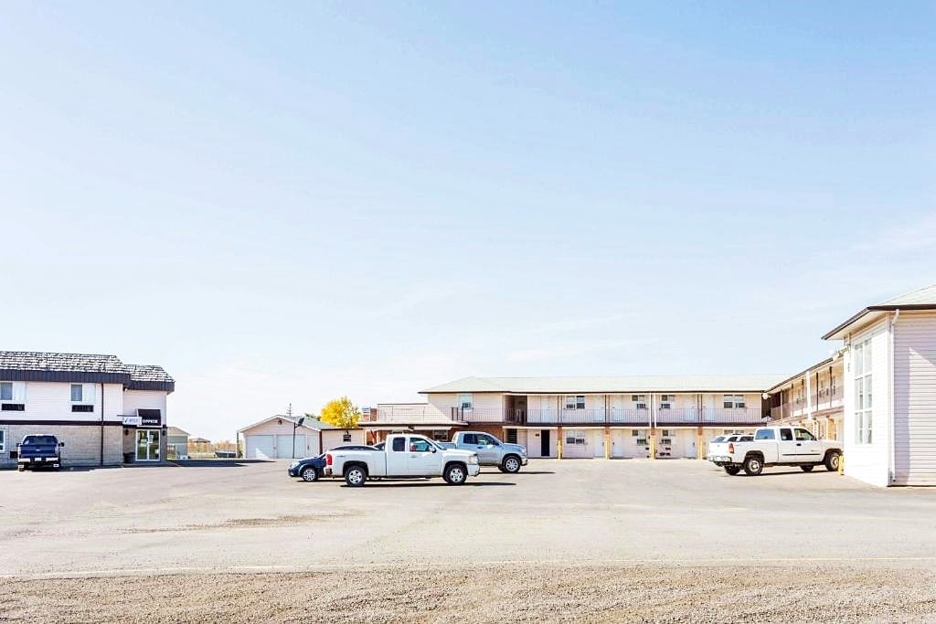 45 Service Rd N, Moose Jaw, SK for Sale
