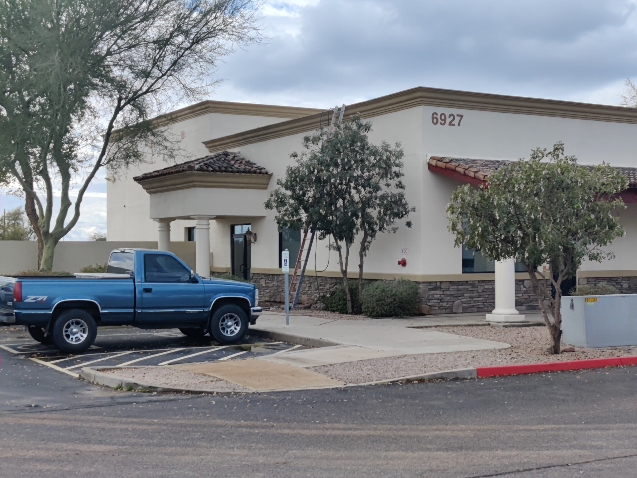 6927 E Parkway Norte, Mesa, AZ for Sale