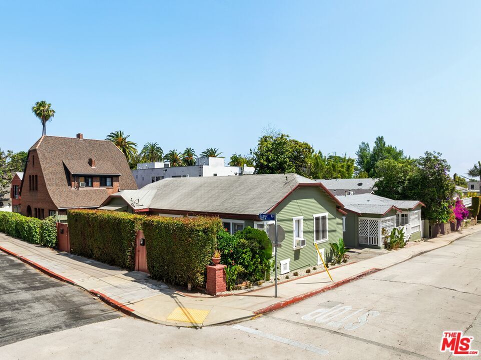 2140 N Gower St, Los Angeles, CA for Sale