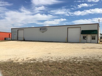 Seguin, TX Industrial - 3517 W Highway 90