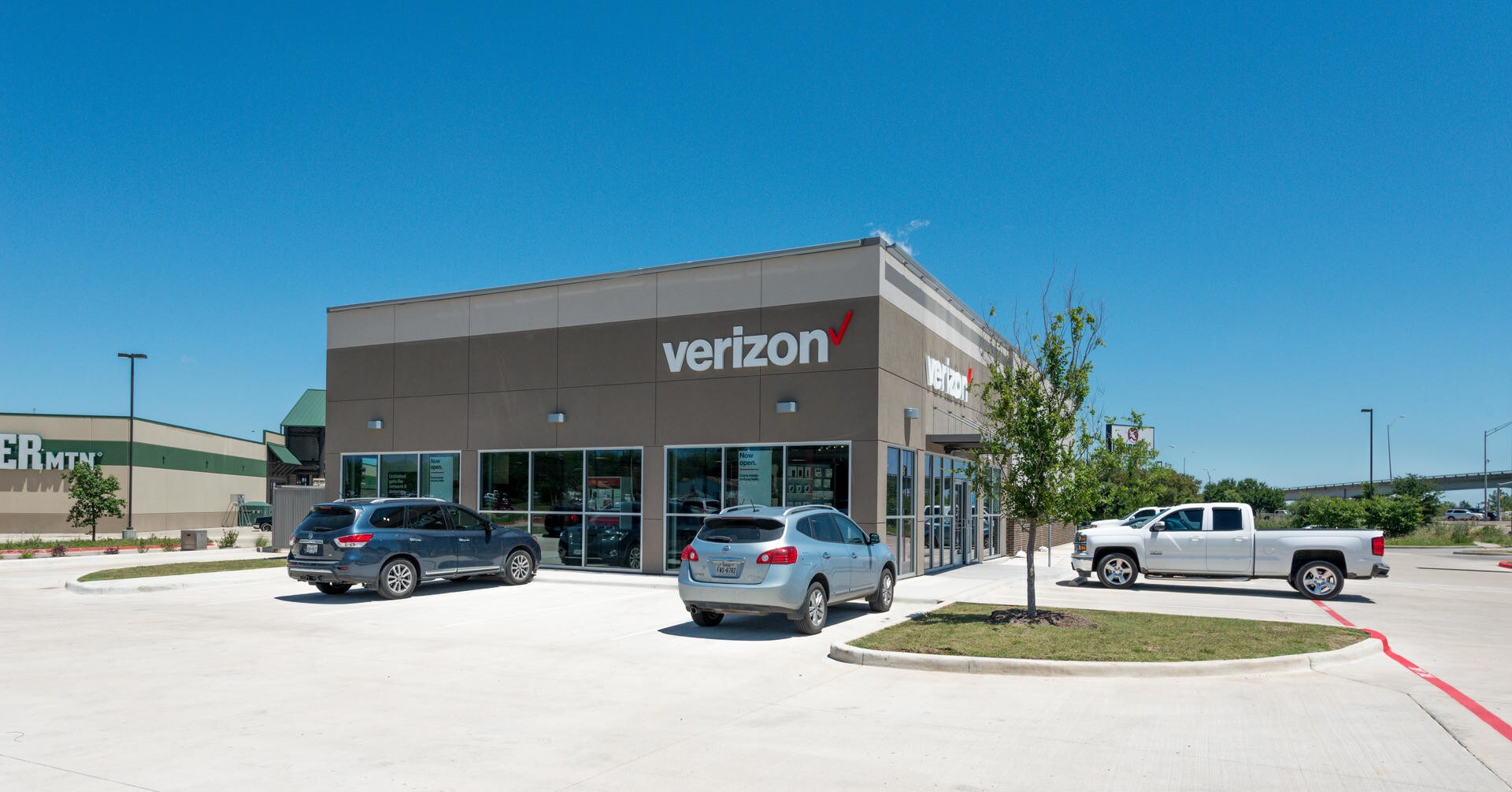 1820 S Valley Mills Dr Waco, TX 76711 Retail Property for Lease on