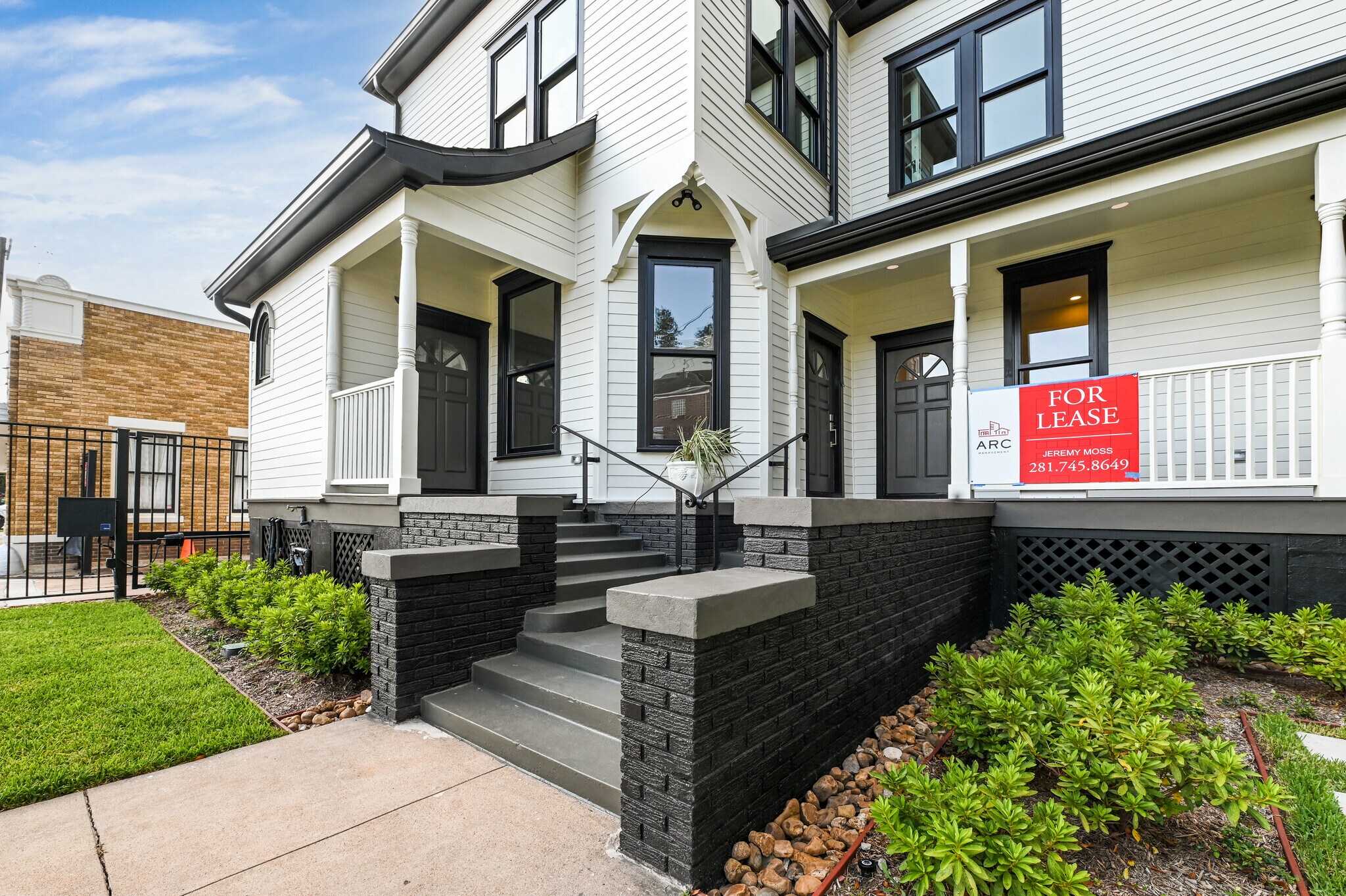 811 Stuart St, Houston, TX for Rent