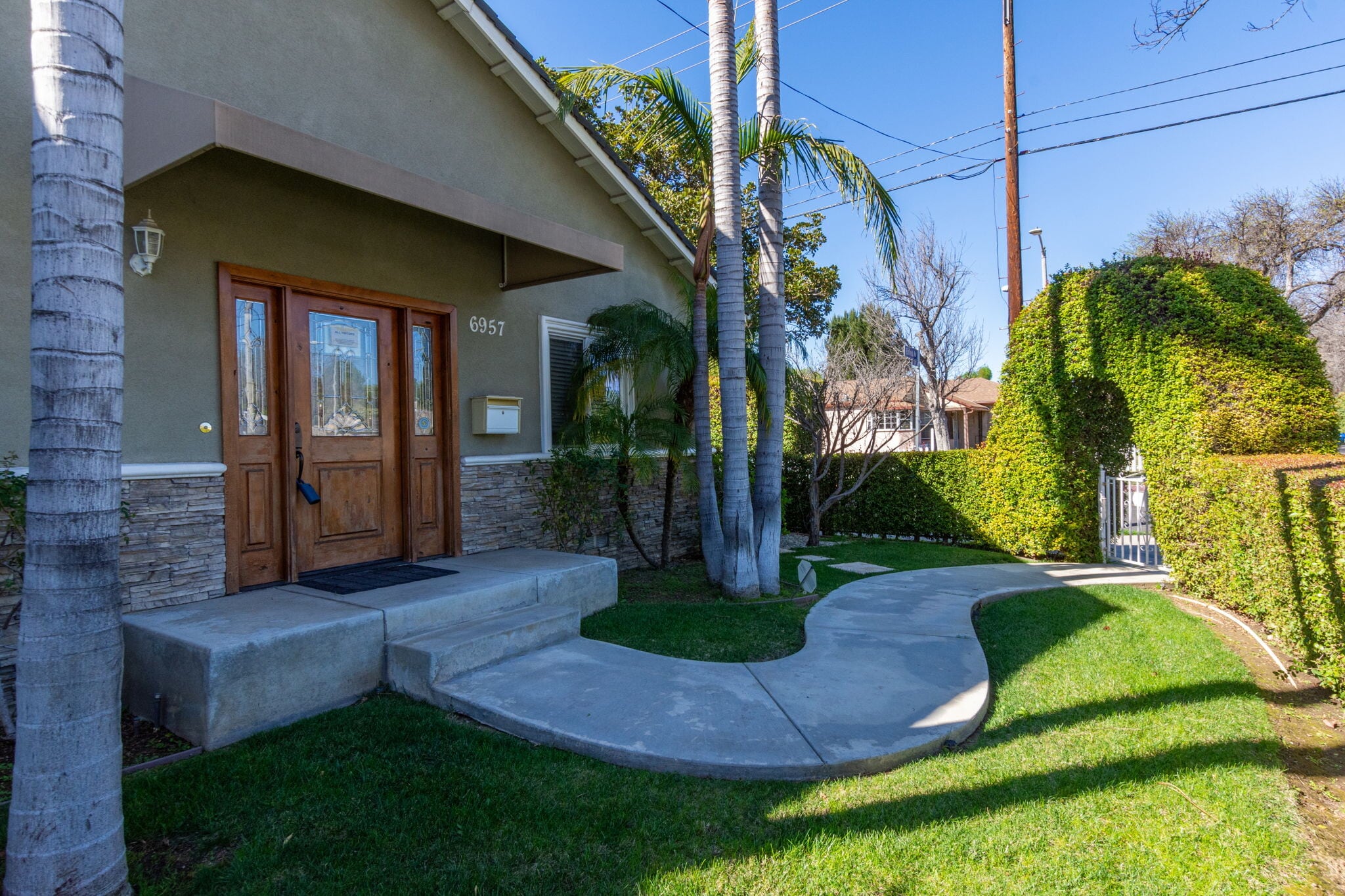 6957 Enfield Ave, Reseda, CA for Rent