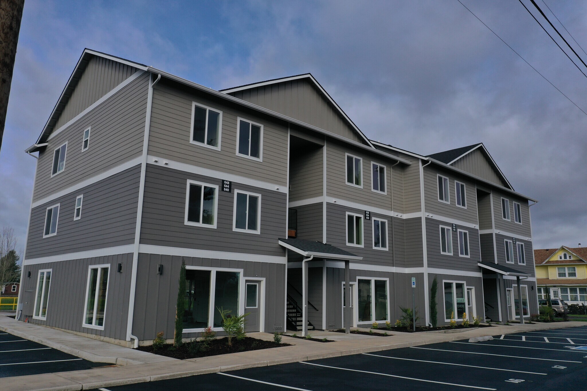 600 4th St, Gervais, OR for Rent