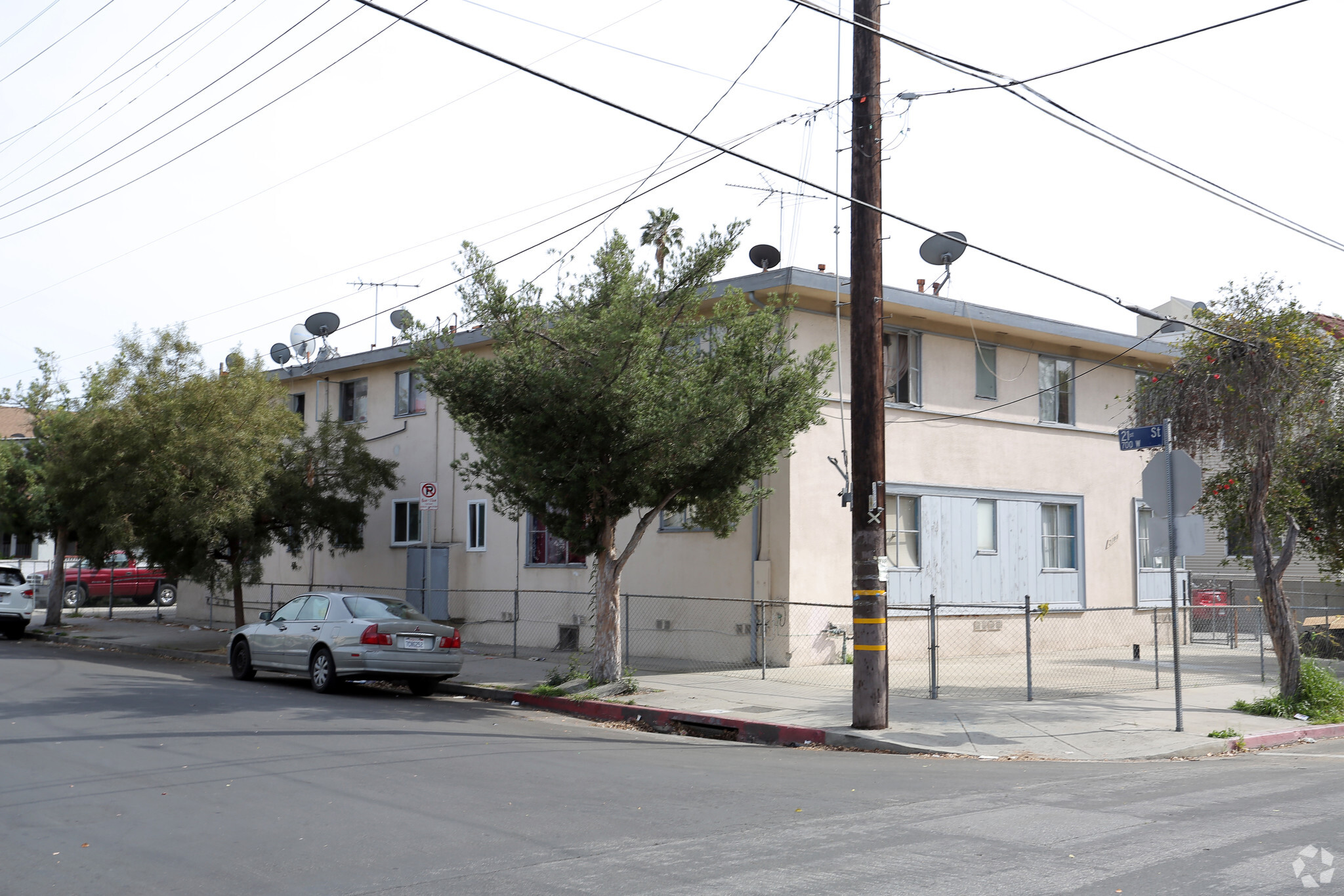 2100 Bonsallo Ave, Los Angeles, CA for Sale