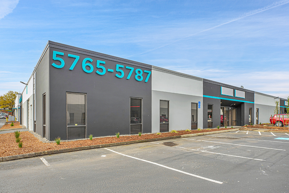 5743 NE Columbia Blvd, Portland, OR for Rent