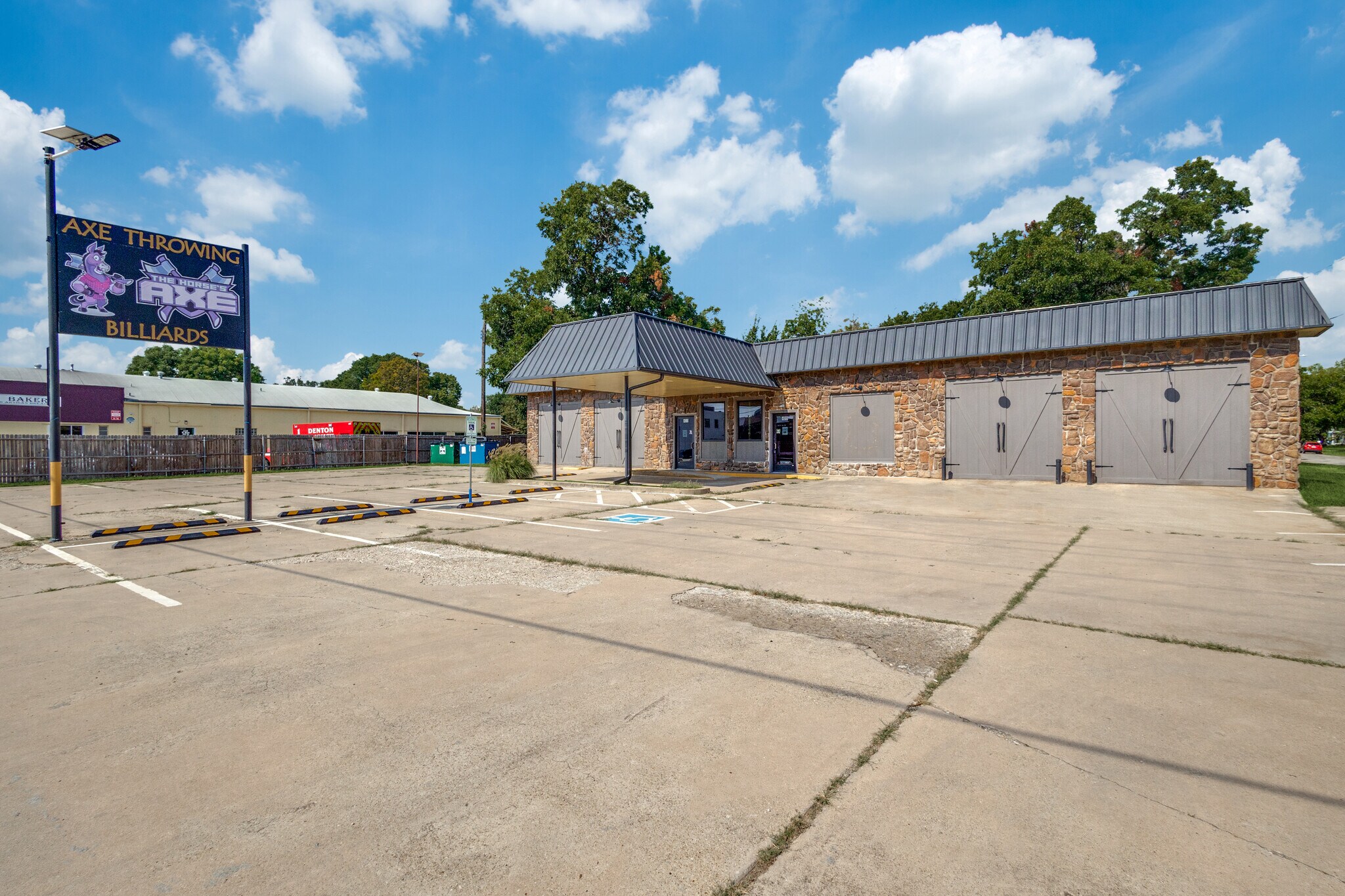 400 S Elm St, Denton, TX for Rent